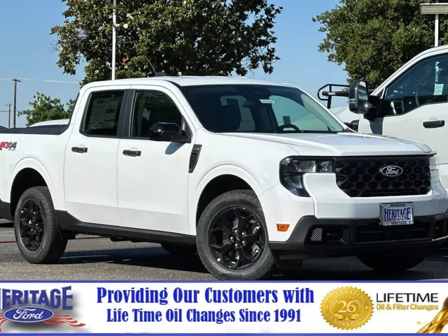 2025 Ford Maverick XLT photo 1