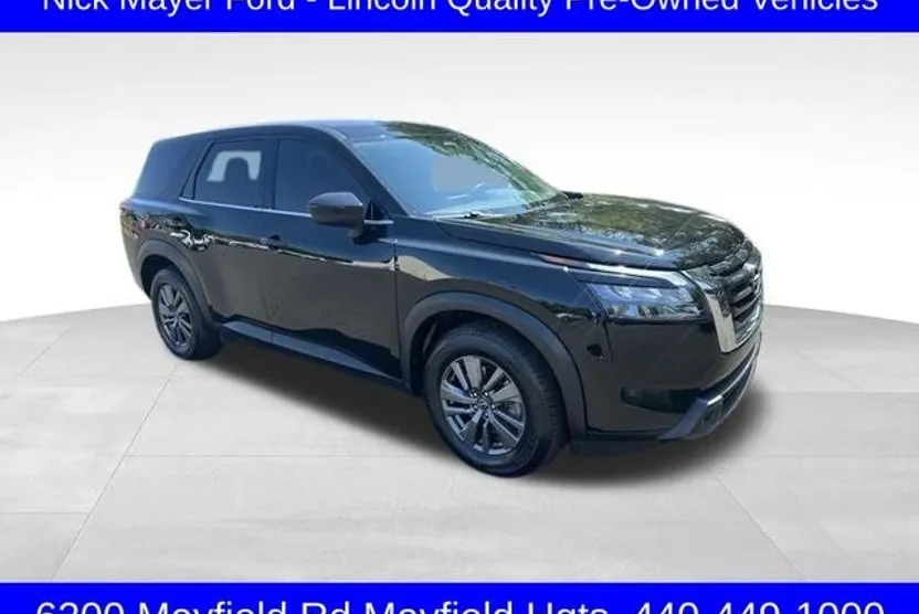 2023 Nissan Pathfinder S photo 1