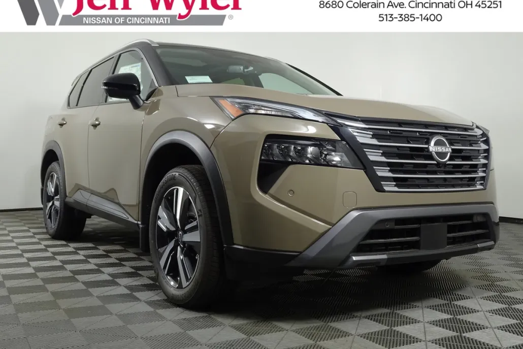 2025 Nissan Rogue SL photo 1