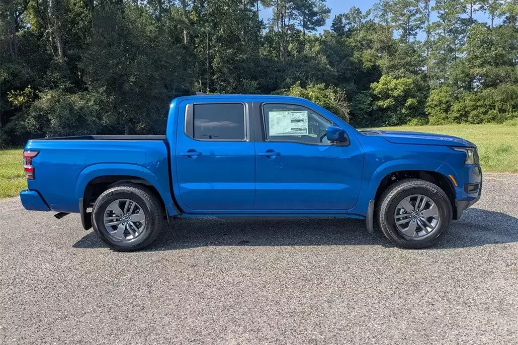 2026 Nissan Frontier SV photo 1