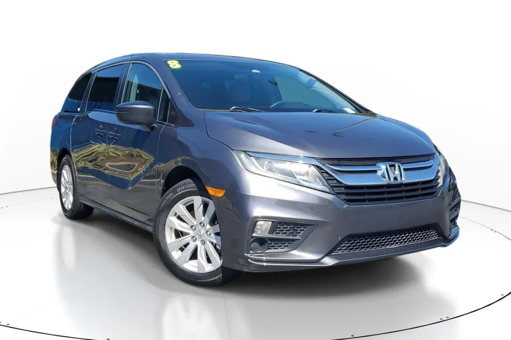 2018 Honda Odyssey LX photo 1