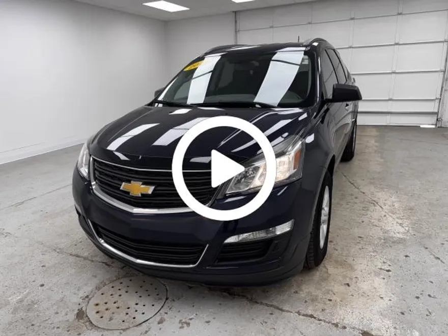 2015 Chevrolet Traverse LS photo 1