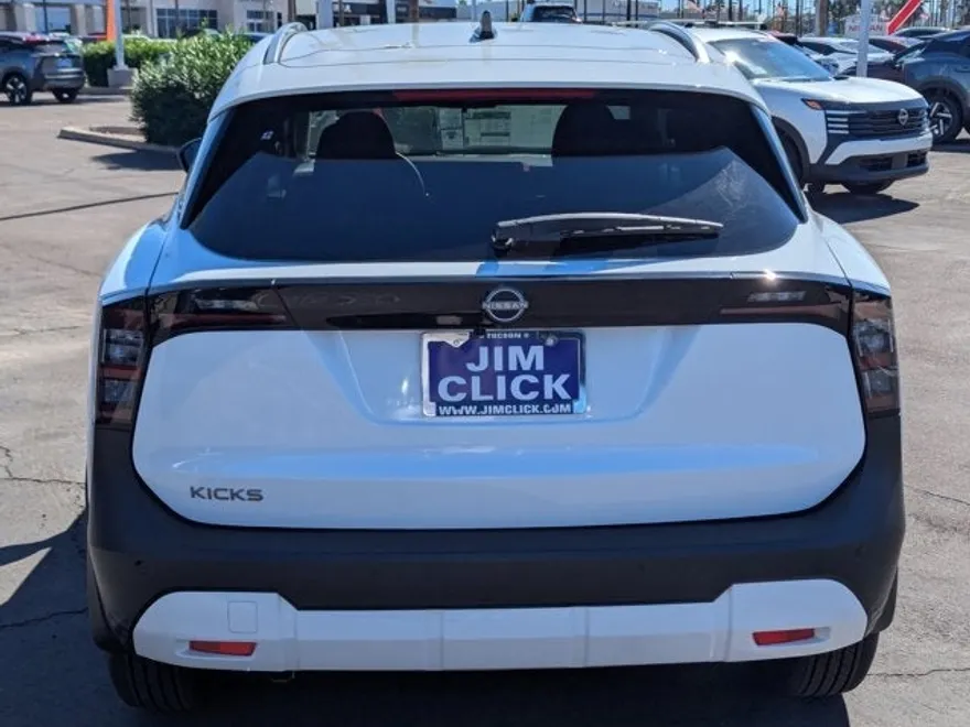 2026 Nissan Kicks SV photo 1