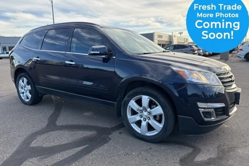 2016 Chevrolet Traverse 1LT photo 1