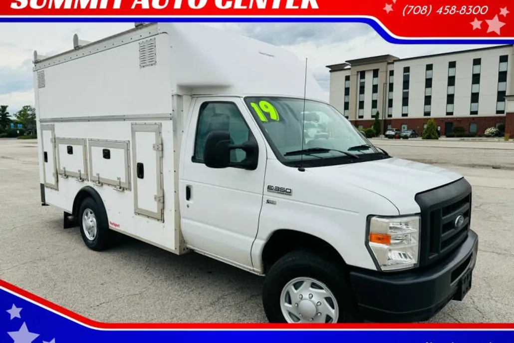2019 Ford E-350 photo 1