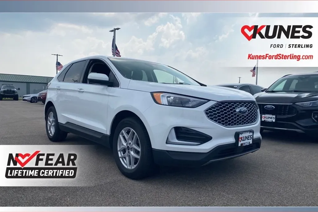 2024 Ford Edge SEL photo 1