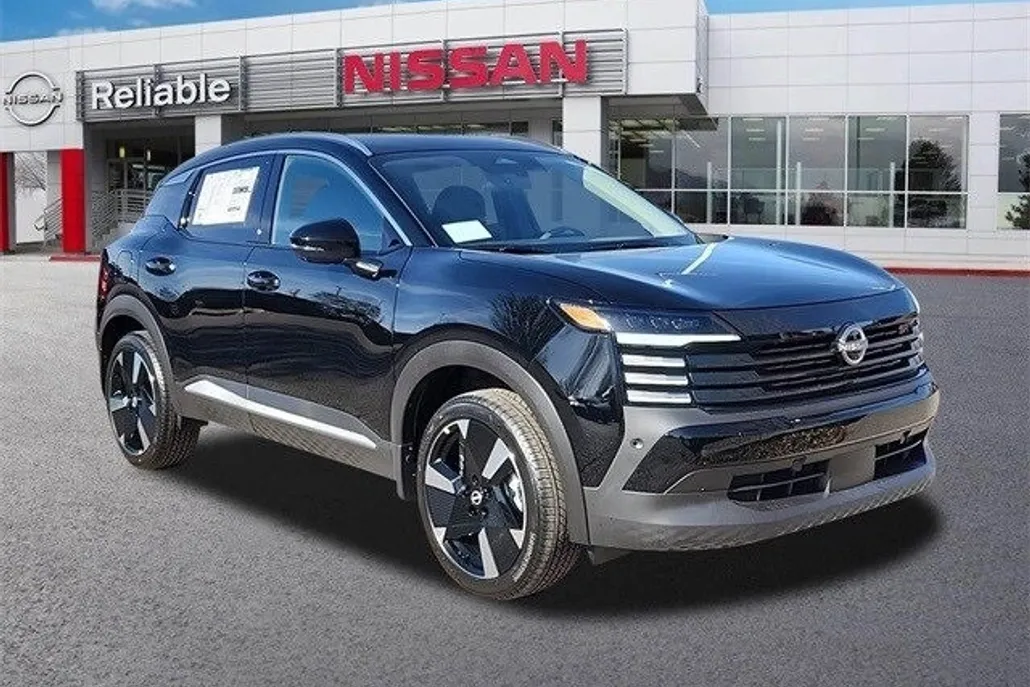 2025 Nissan Kicks SR photo 1