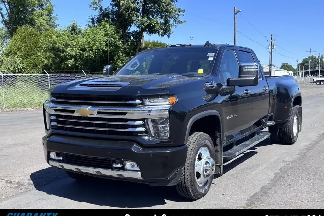 2022 Chevrolet Silverado 3500HD High Country photo 1