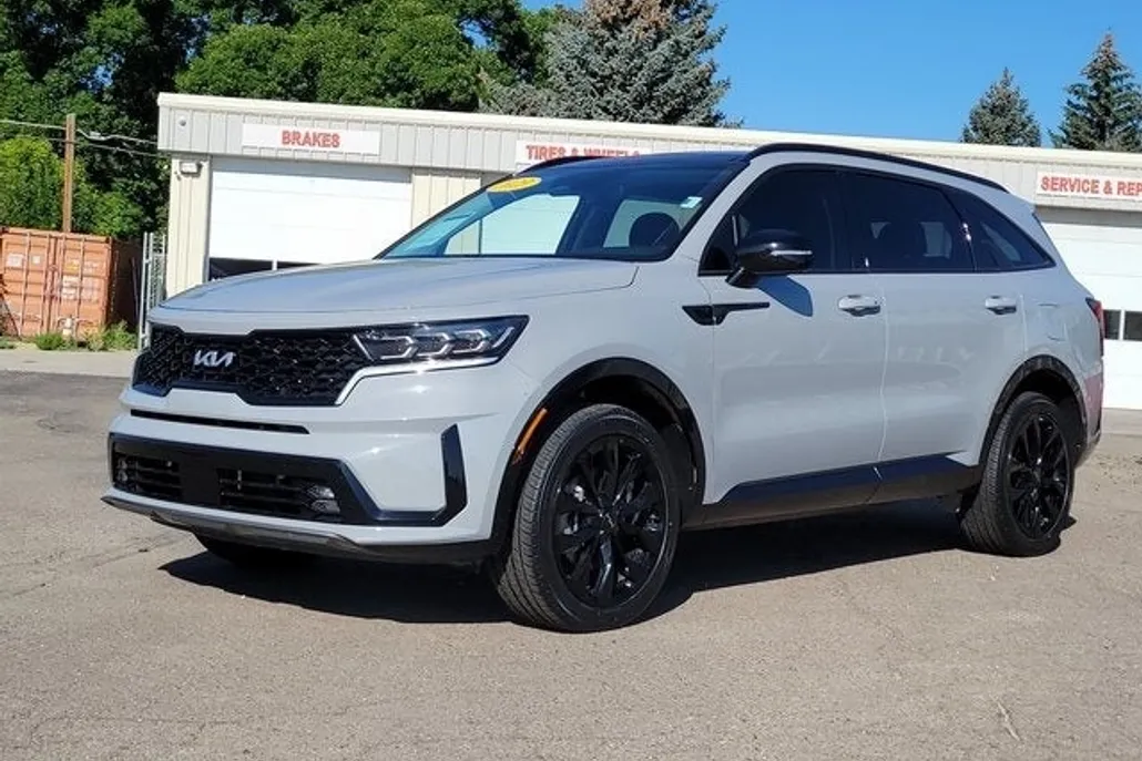 2023 Kia Sorento SX photo 1