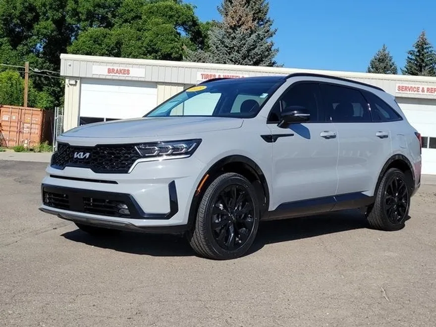 2023 Kia Sorento SX photo 1
