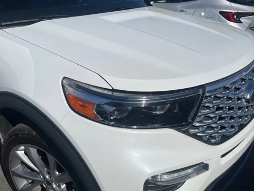 2021 Ford Explorer Platinum photo 1