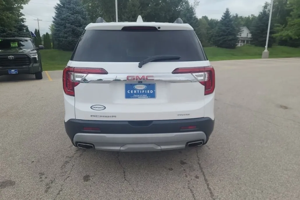 2023 Gmc Acadia SLT photo 1