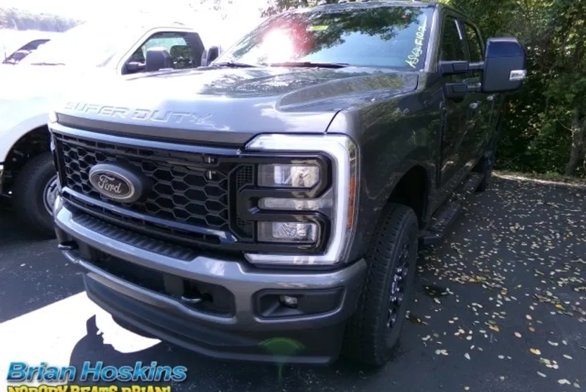 2026 Ford F-250 Lariat photo 1