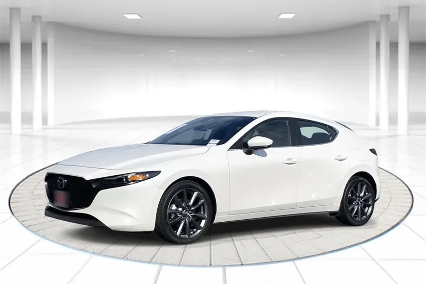 2021 Mazda Mazda3 Select Hatchback photo 1