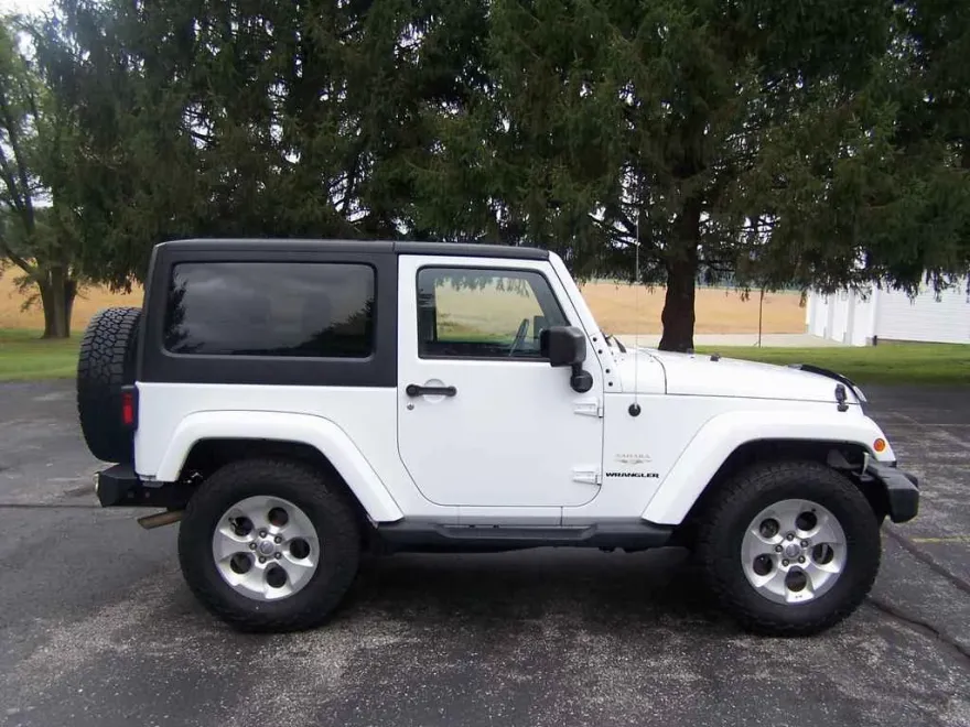 2015 Jeep Wrangler Sahara photo 1