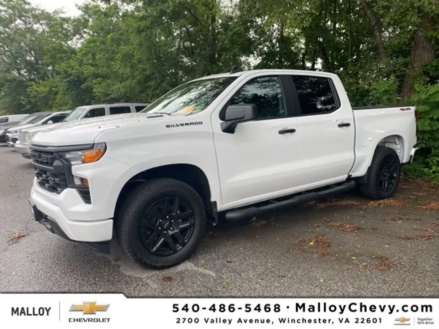 2025 Chevrolet Silverado 1500 Custom photo 1
