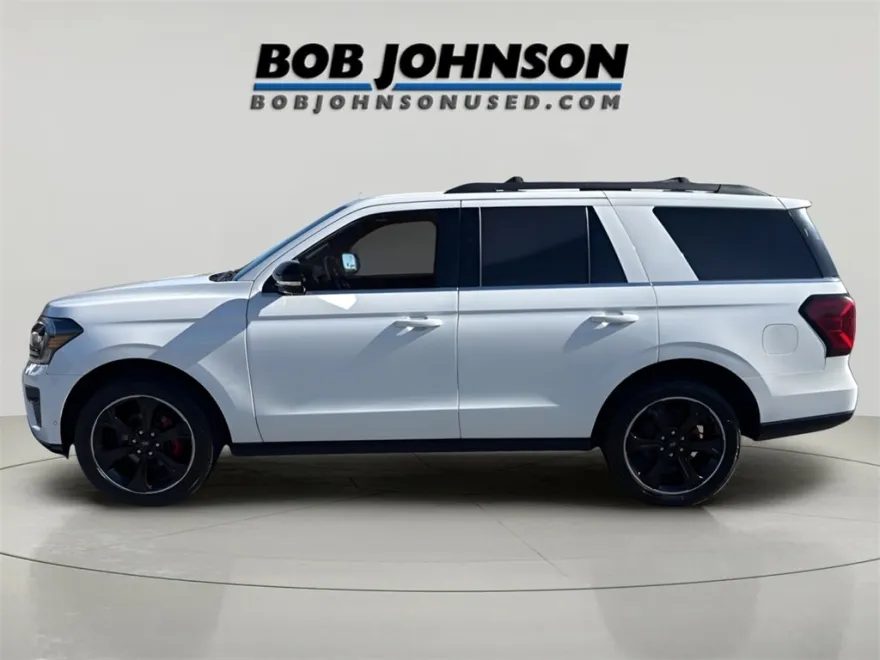 2022 Ford Expedition Limited photo 1