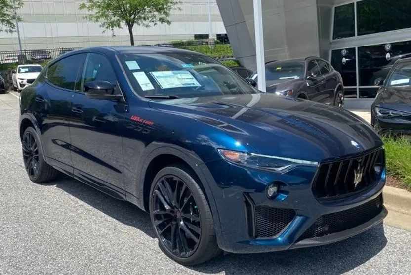 2024 Maserati Levante Trofeo photo 1