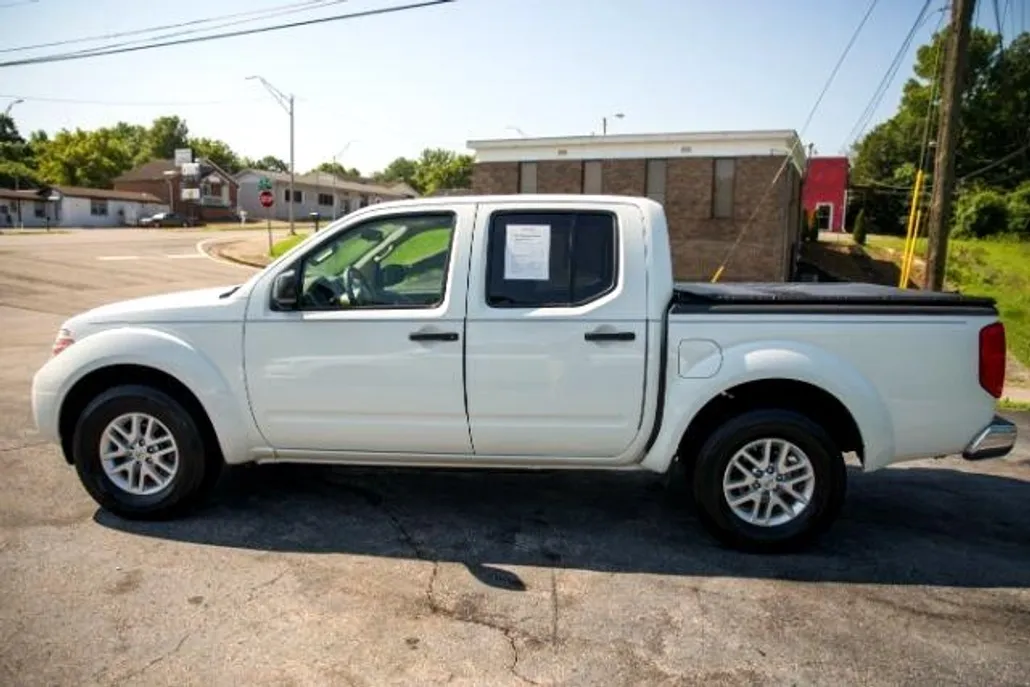 2014 Nissan Frontier SV photo 1