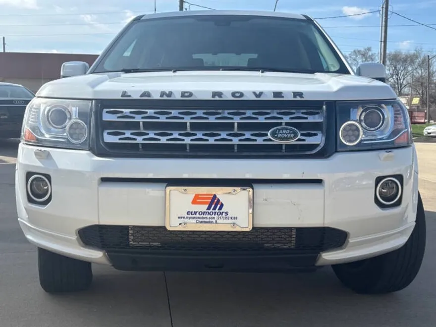 2013 Land Rover LR2 HSE photo 1