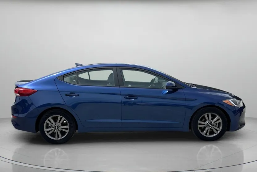 2018 Hyundai Elantra SEL photo 1