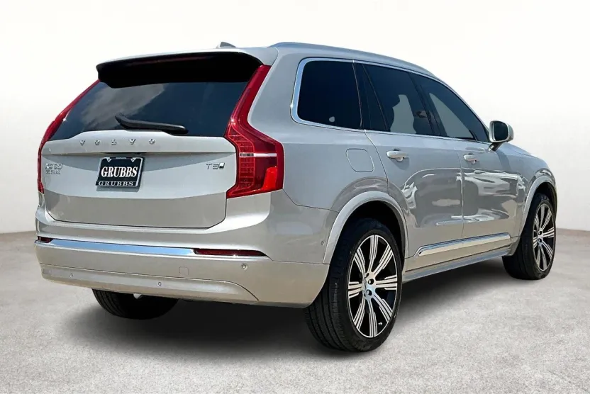 2025 Volvo XC90 T8 photo 1