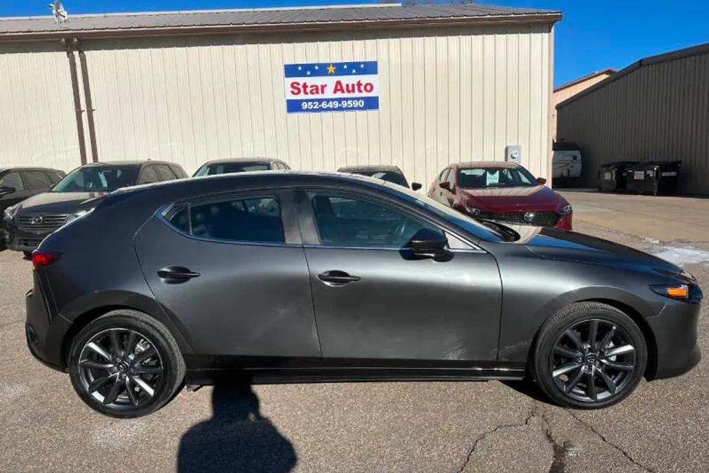 2021 Mazda Mazda3 Hatchback Preferred photo 1