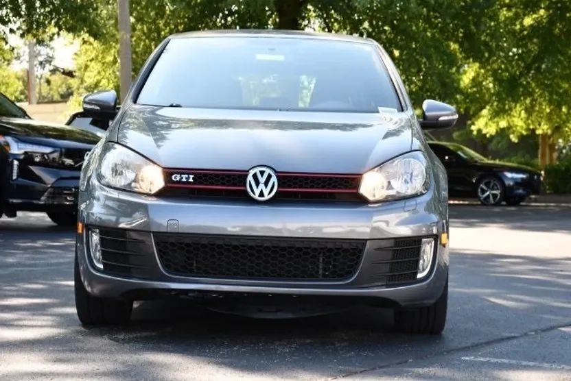2012 Volkswagen Golf GTI Base photo 1