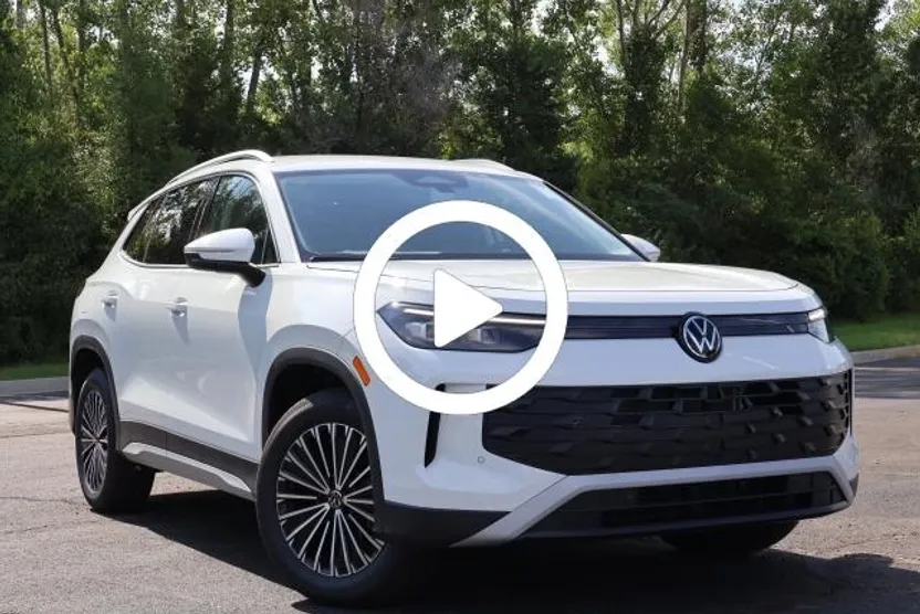 2025 Volkswagen Tiguan S photo 1