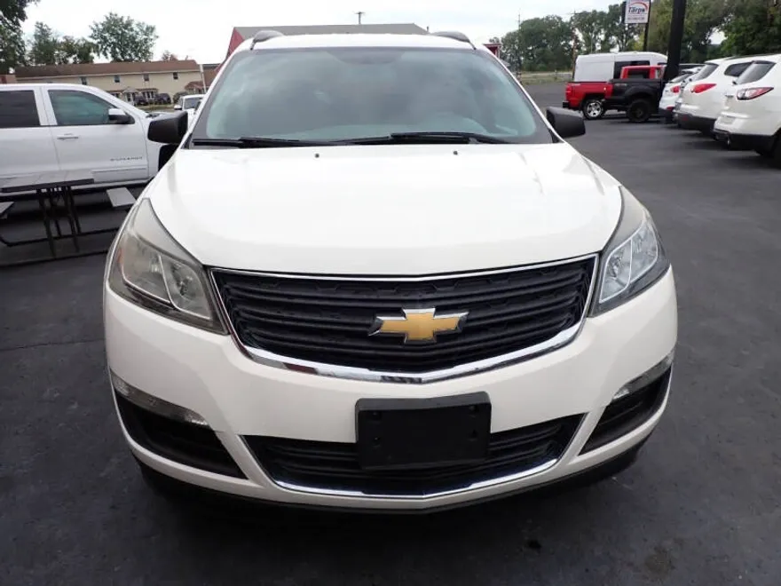 2014 Chevrolet Traverse LS photo 1