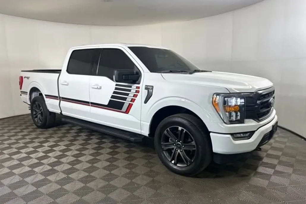 2022 Ford F-150 XL photo 1