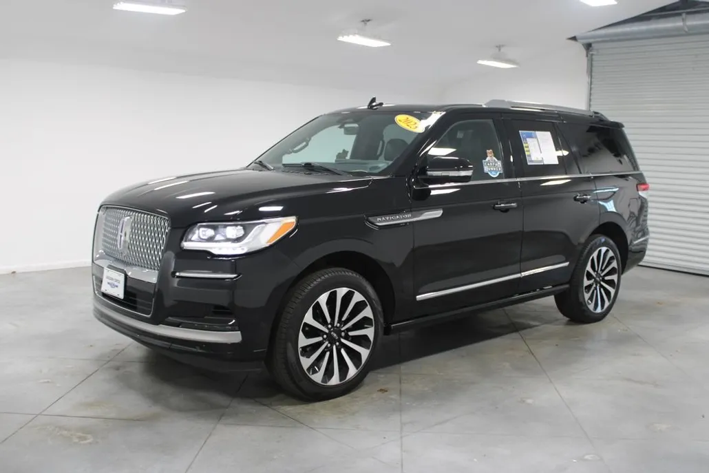 2023 Lincoln Navigator Reserve photo 1