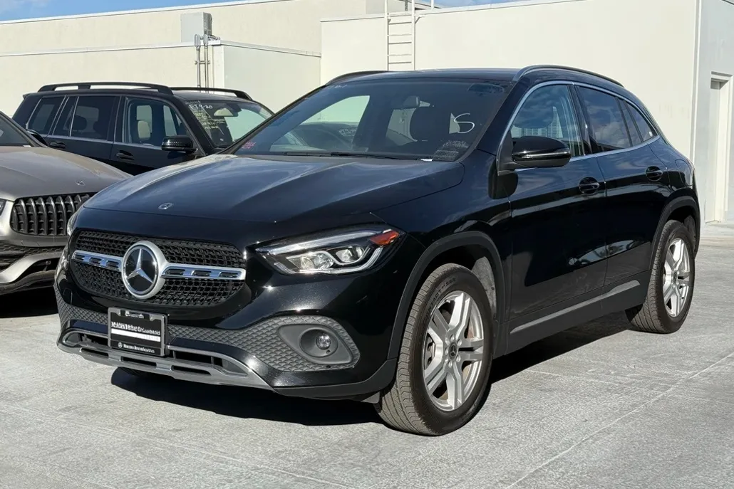 2021 Mercedes Benz GLA 250 photo 1