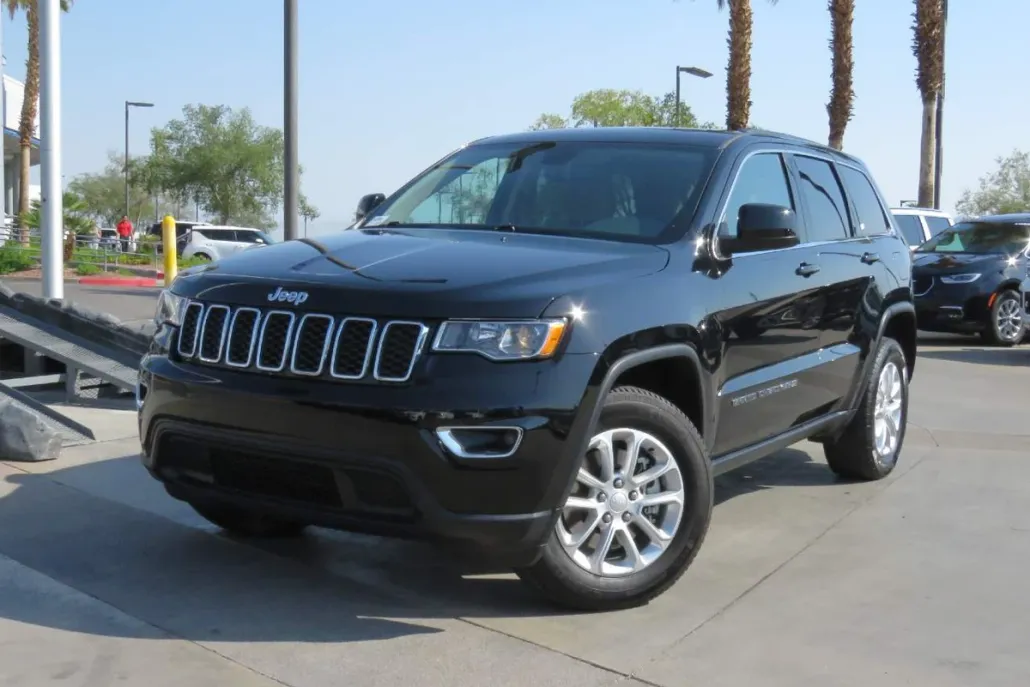 2022 Jeep Cherokee Laredo photo 1