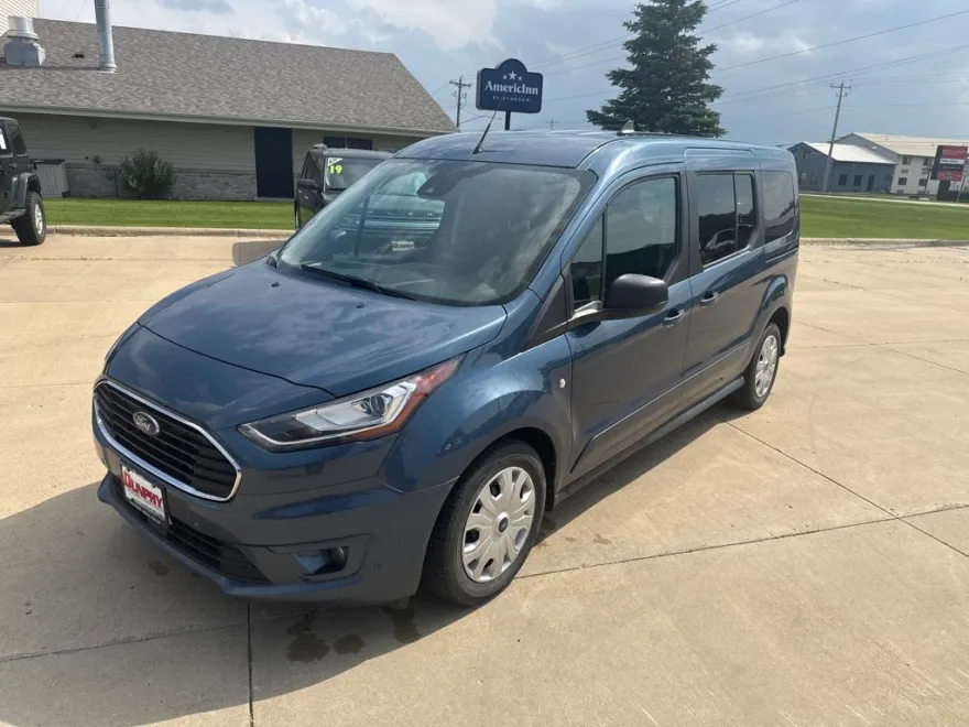 2022 Ford Transit Connect XLT photo 1