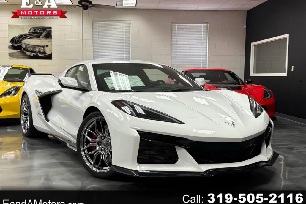 2023 Chevrolet Corvette Z06 2LZ photo 1