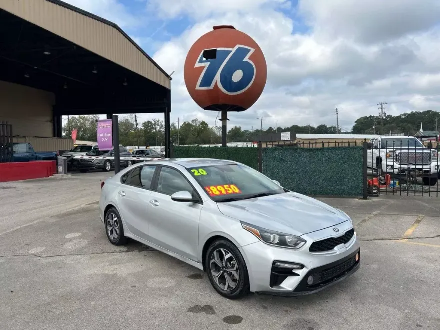 2020 Kia Forte FE photo 1
