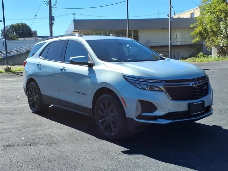 2022 Chevrolet Equinox RS photo 1