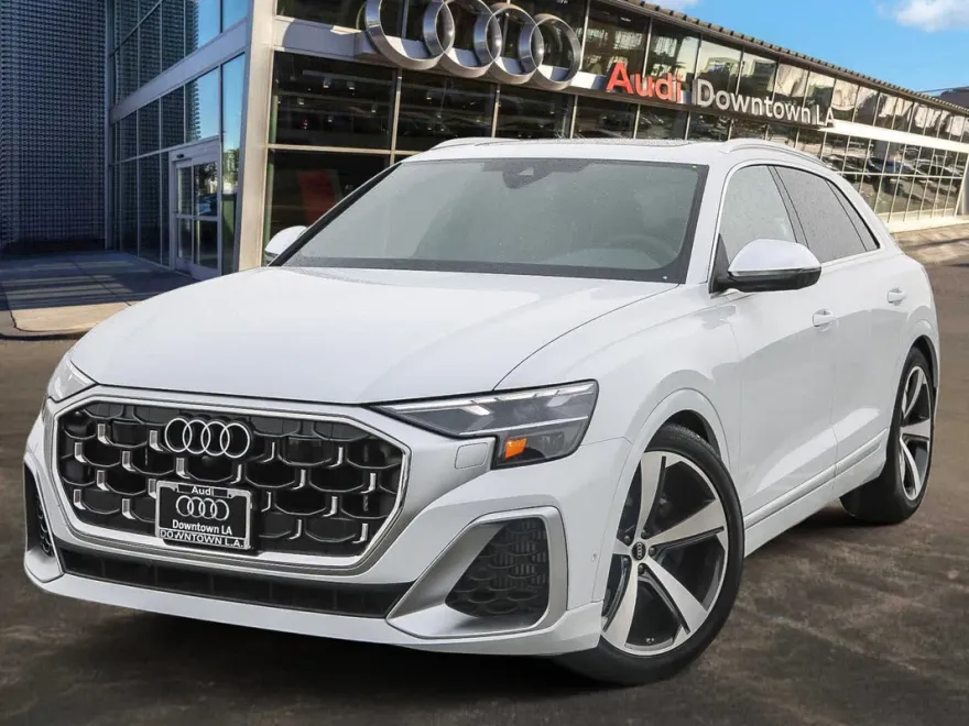 2025 Audi SQ8 Premium Plus photo 1