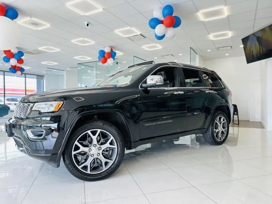 2019 Jeep Grand Cherokee Overland photo 1