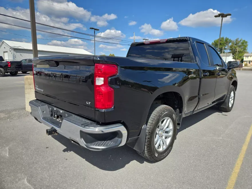 2019 Chevrolet Silverado 1500 LT photo 1
