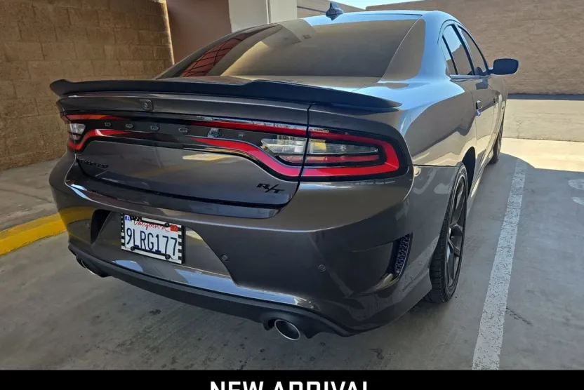 2022 Dodge Charger R/T photo 1