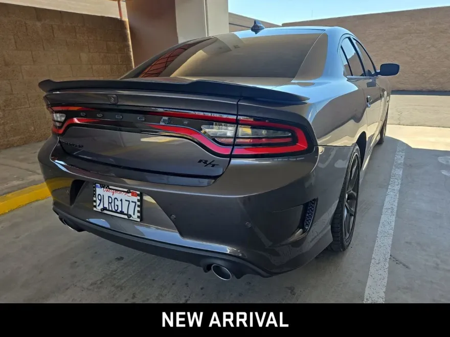 2022 Dodge Charger R/T photo 1