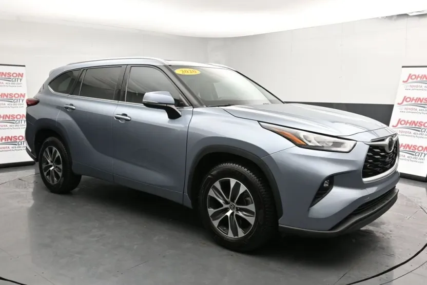 2020 Toyota Highlander XLE photo 1