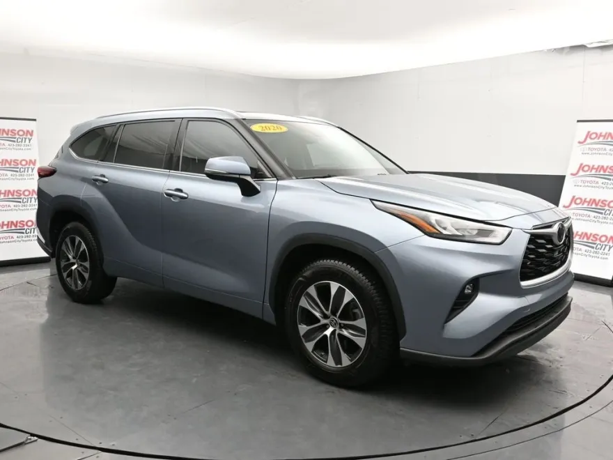 2020 Toyota Highlander XLE photo 1