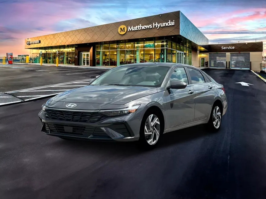 2025 Hyundai Elantra SEL Convenience photo 1