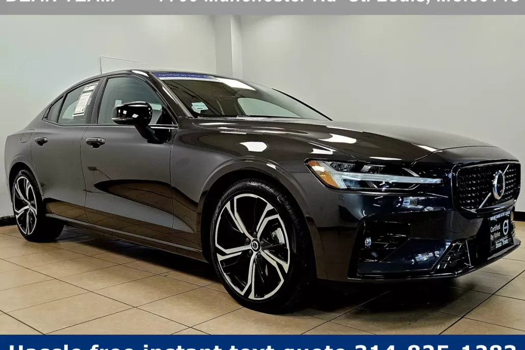 2024 Volvo S60 Plus photo 1