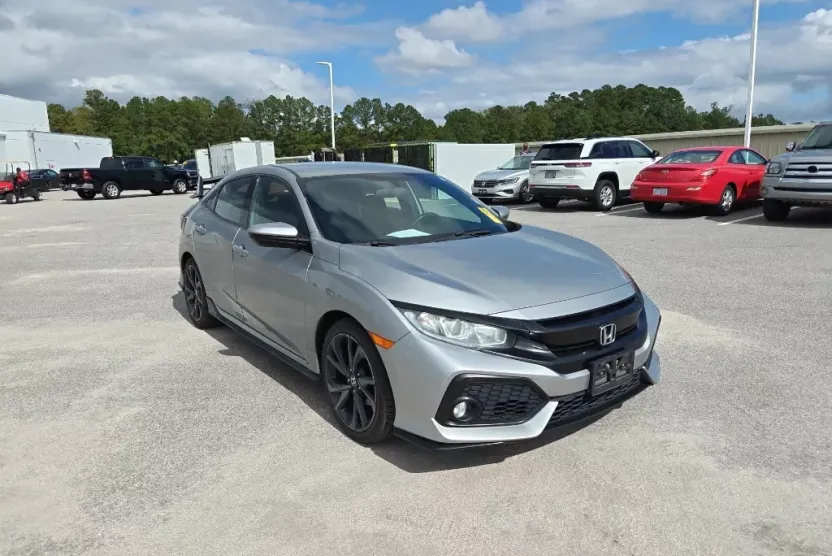 2018 Honda Civic Sport photo 1