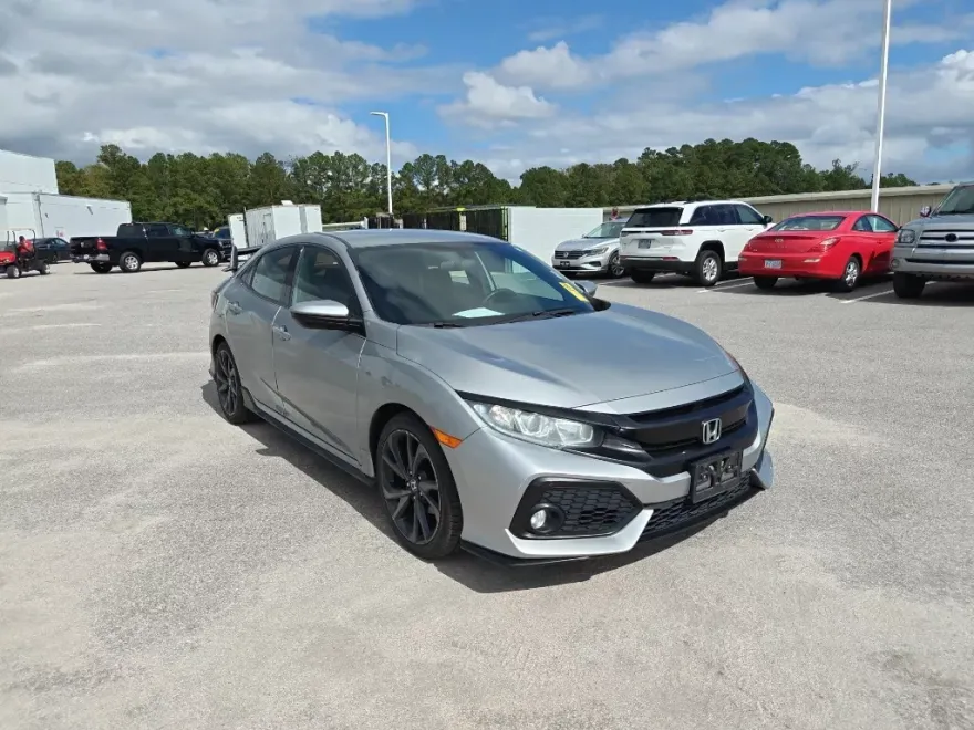 2018 Honda Civic Sport photo 1