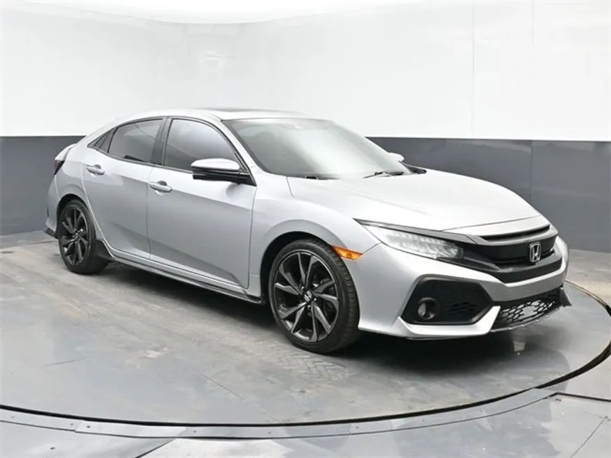 2018 Honda Civic Sport Touring photo 1
